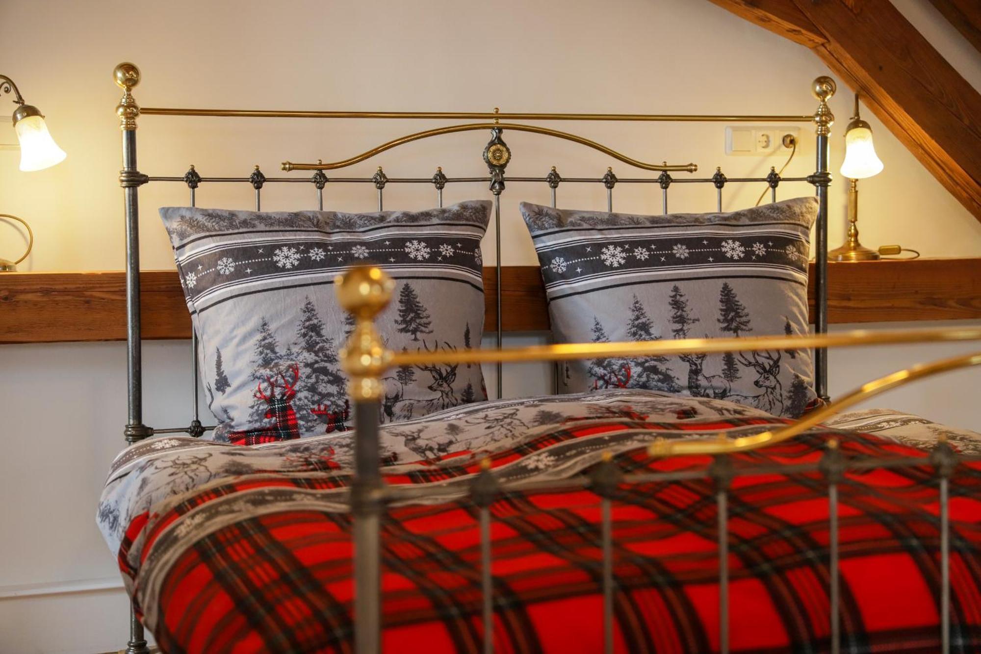 Boutique-Hotel Im Sternenhof Grosskarlbach Exteriör bild