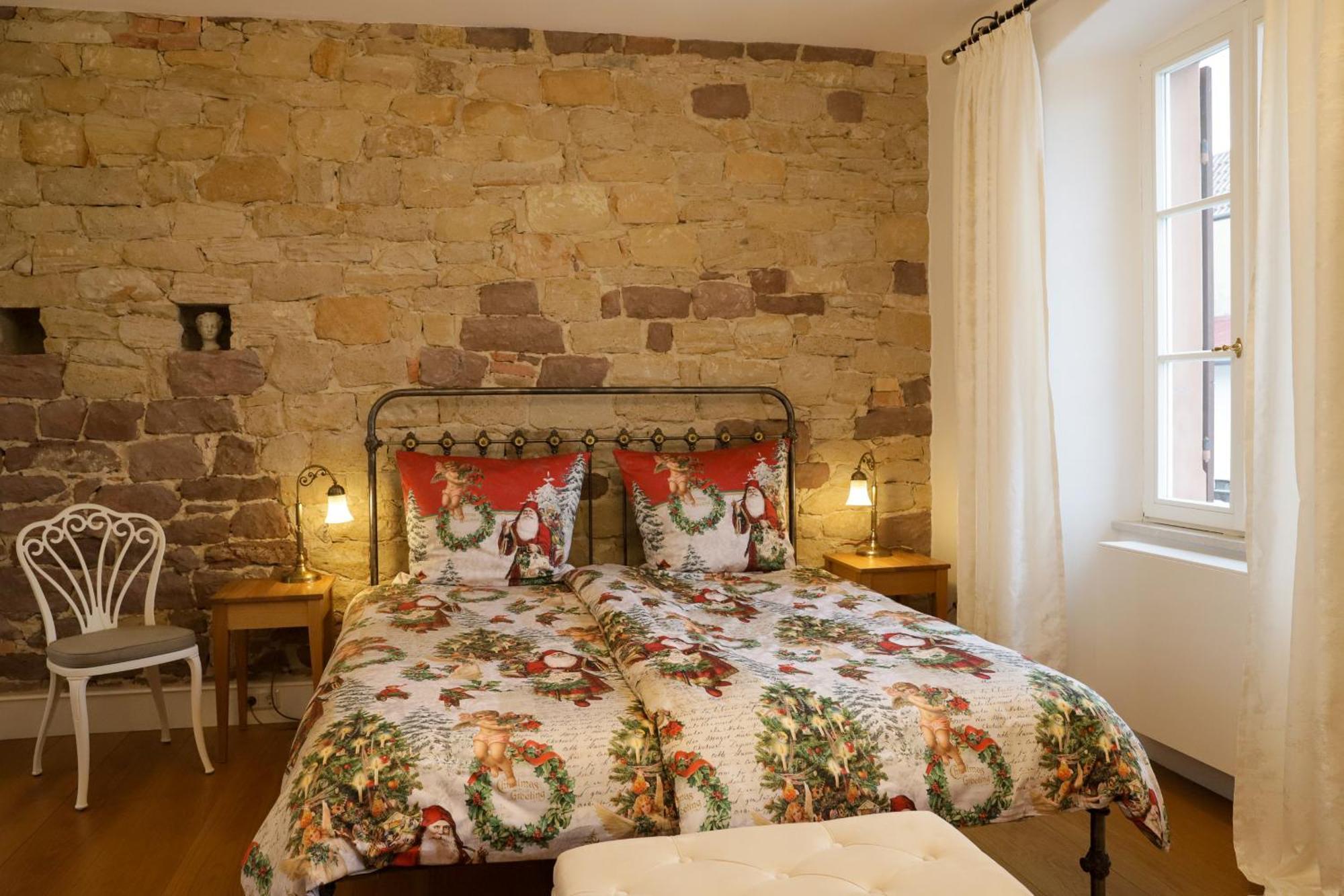 Boutique-Hotel Im Sternenhof Grosskarlbach Exteriör bild
