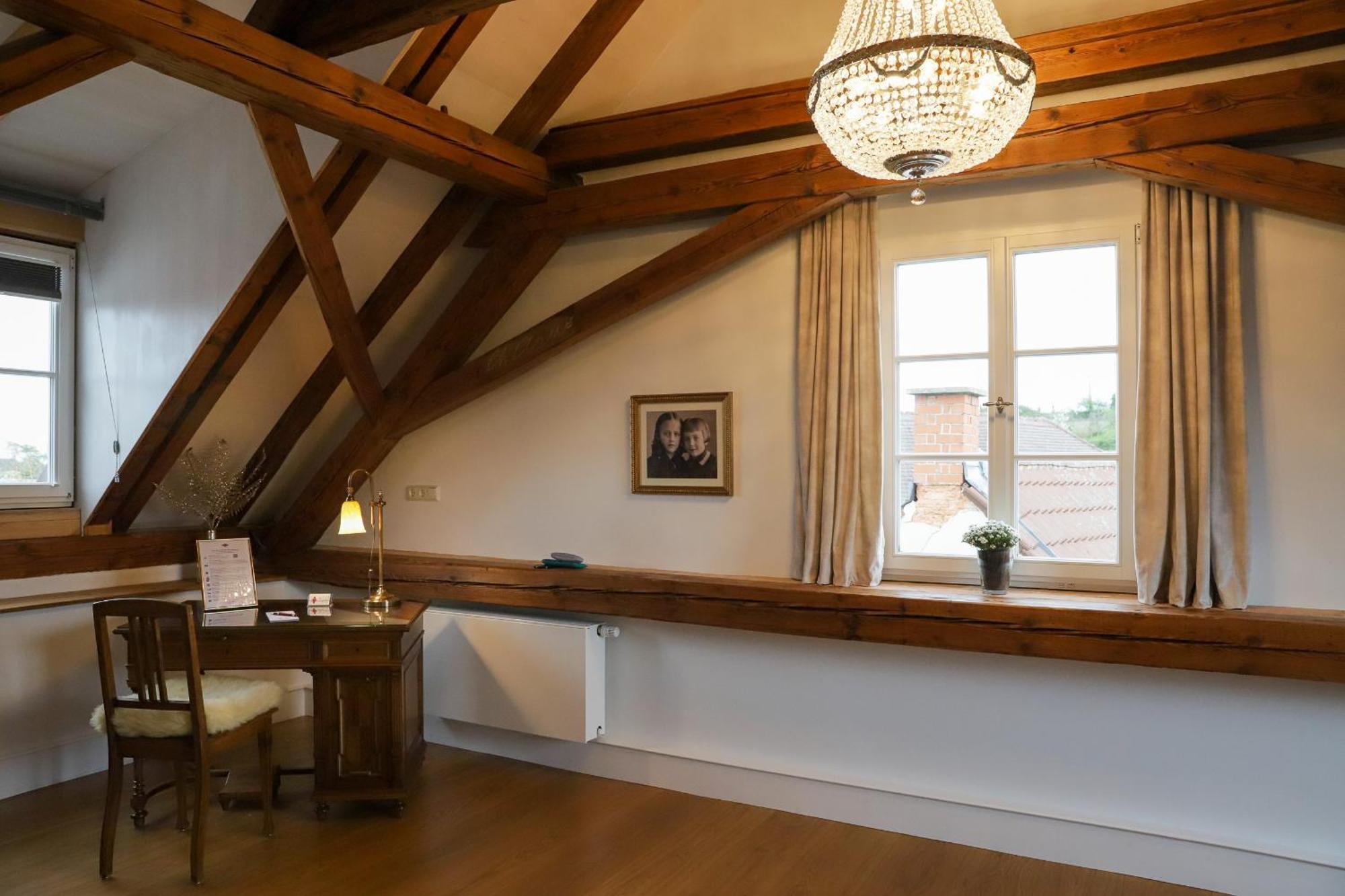 Boutique-Hotel Im Sternenhof Grosskarlbach Exteriör bild